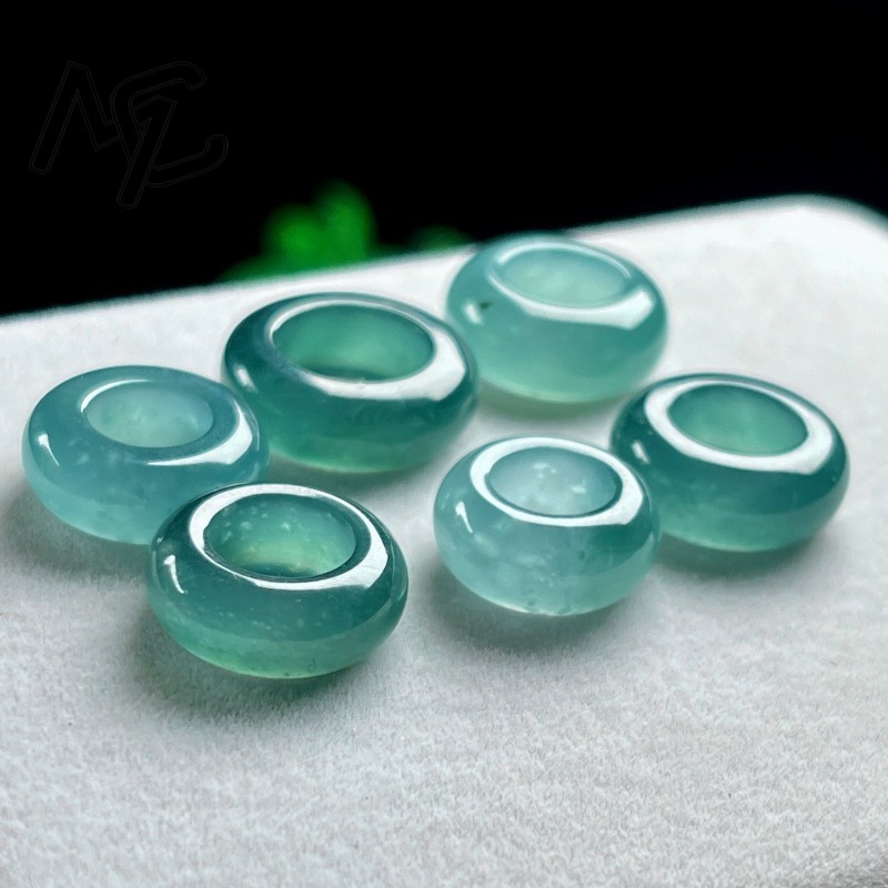 Natürlicher Smaragd Blauwasser – Necklace Pendant Bewertung und Preis