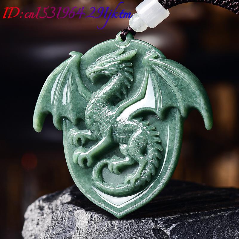 Natürliche burmesische Jadeit- – Necklace Pendant Bewertung und Preis